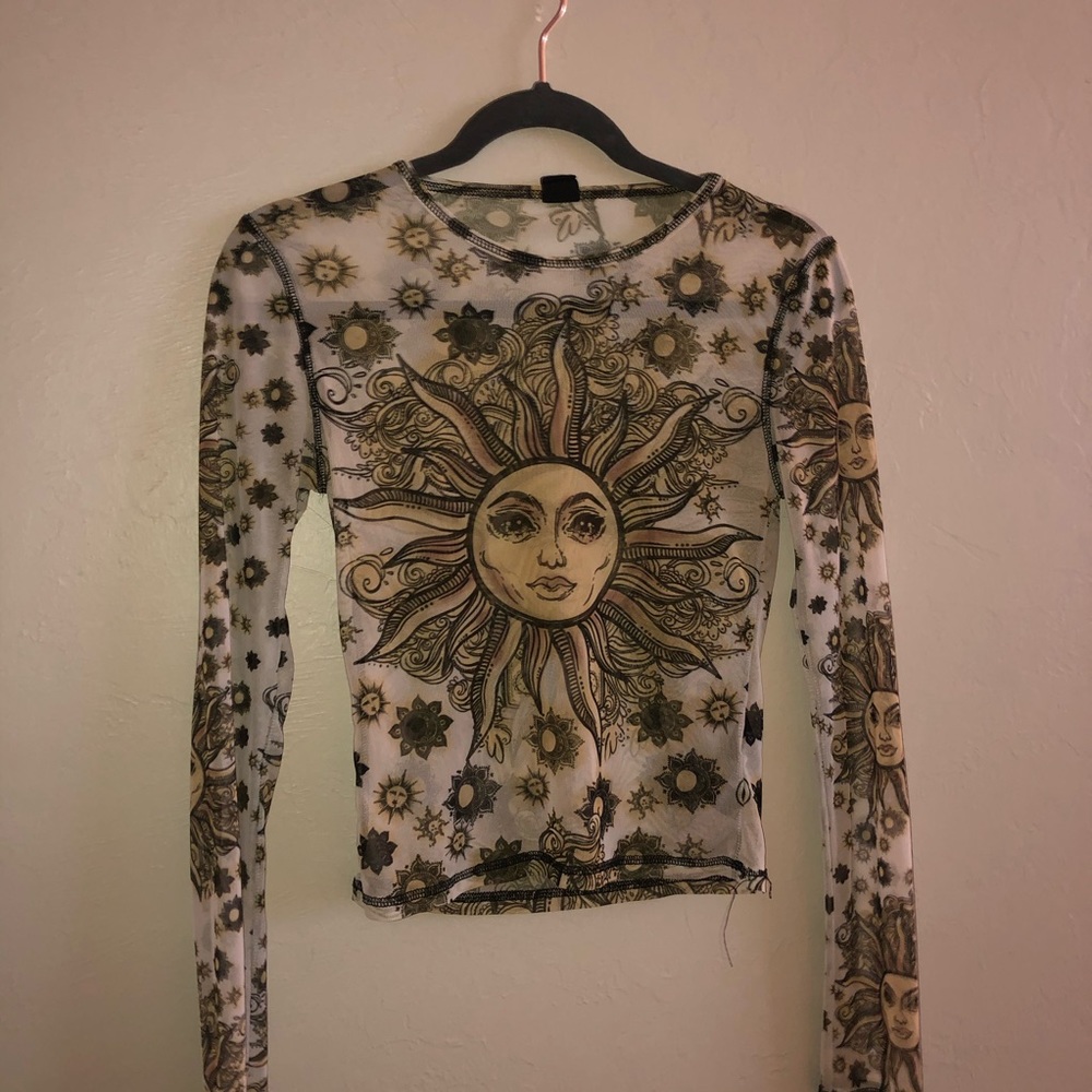 BOHO SUN MESH TOO LONG SLEEVED CROP TOP